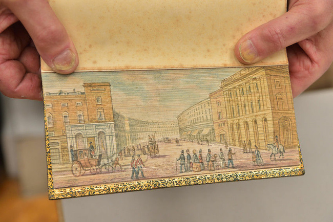 fore-edge painting